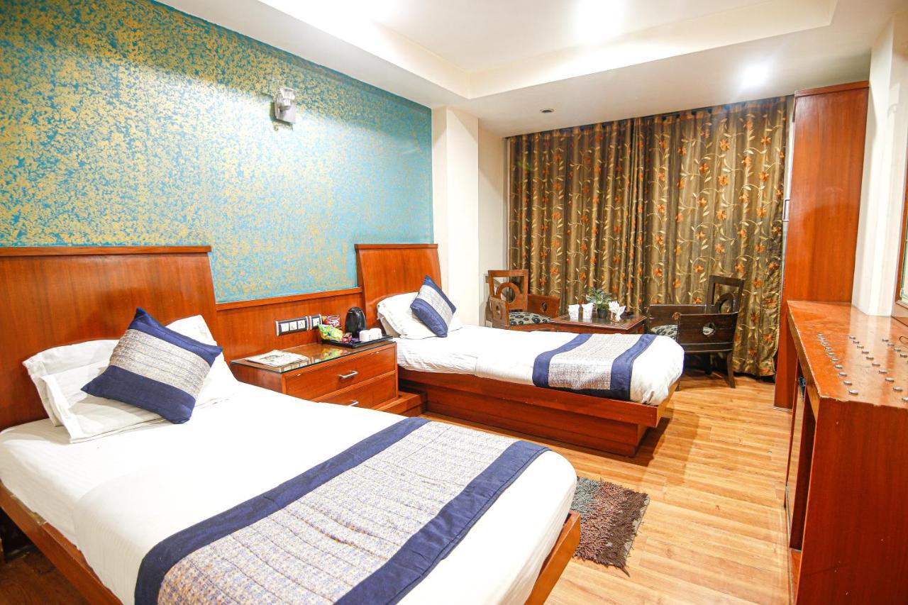 Hotel Shivdev International, Near New Delhi Railway Station ภายนอก รูปภาพ