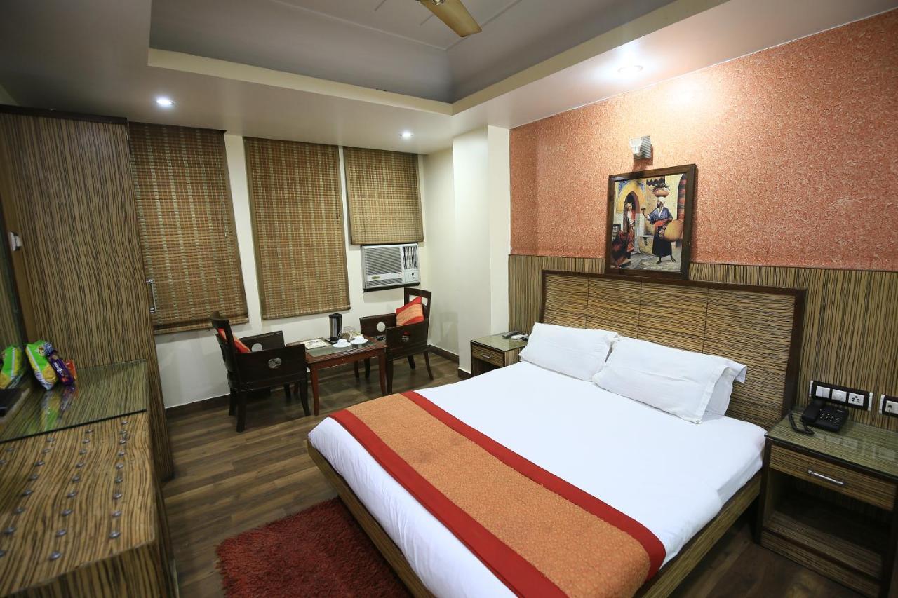 Hotel Shivdev International, Near New Delhi Railway Station ภายนอก รูปภาพ